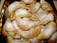 Cornuleţe cu nucă