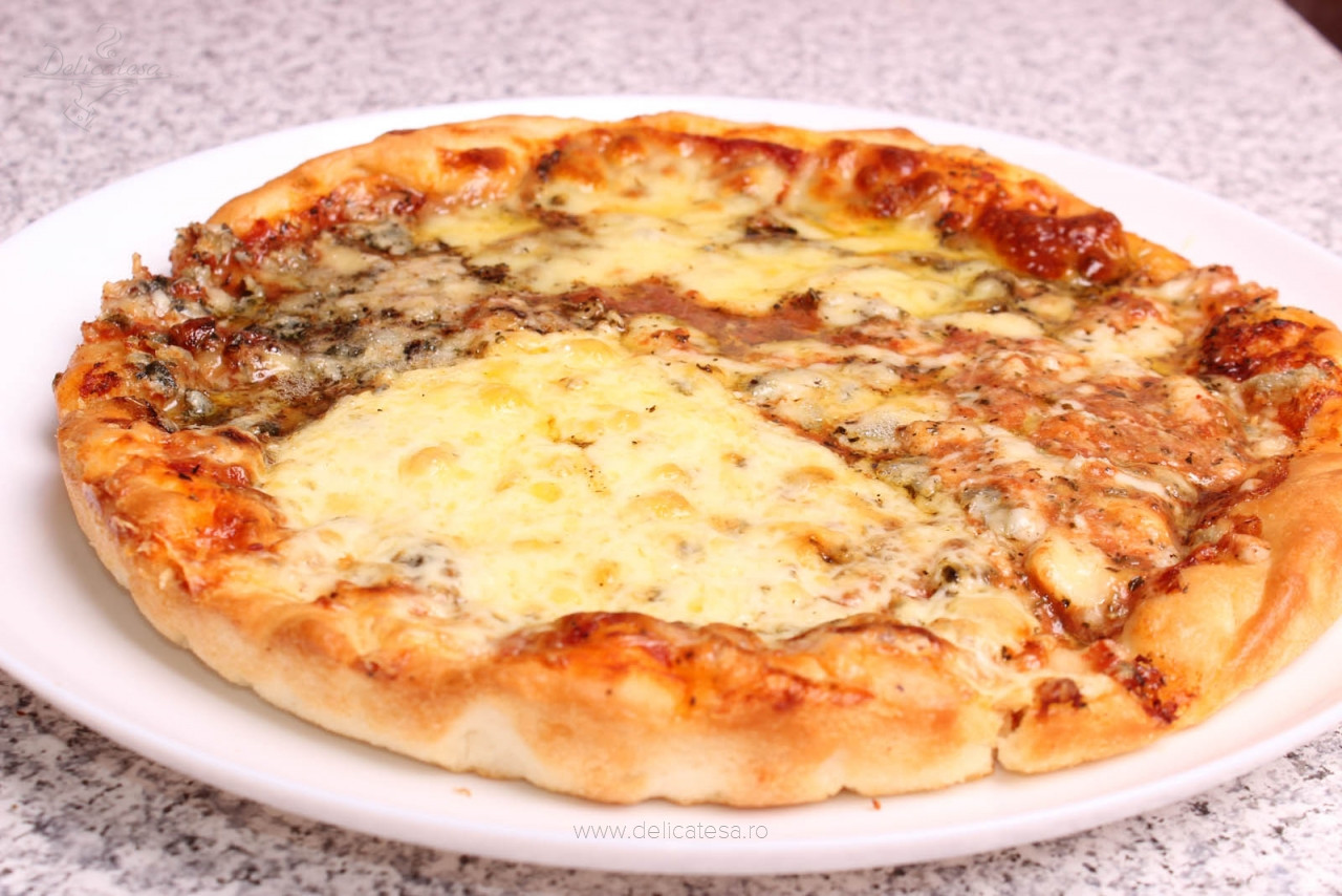 Pizza quatro formaggi