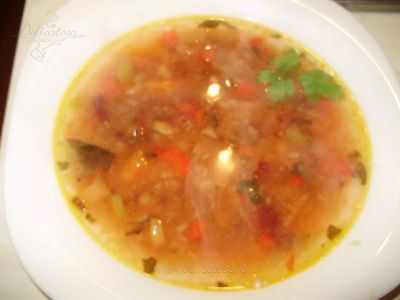 Ciorbă de fasole cu slănină afumată