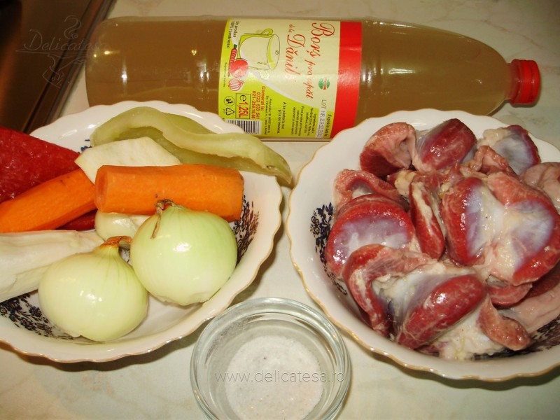 ingrediente ciorba cu pipote de curcan