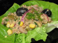 Salată de ton cu porumb