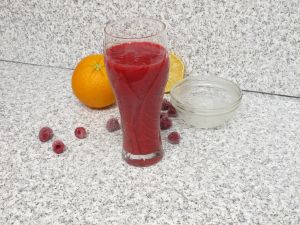 Smoothie de portocale cu fructe de pădure