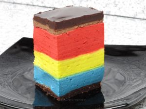 Tort mousse tricolor