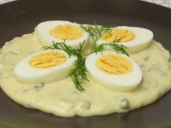 Ouă cu sos de muştar
