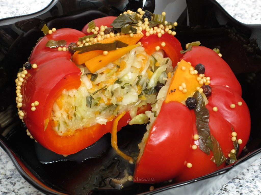 Gogoşari umpluți cu varză